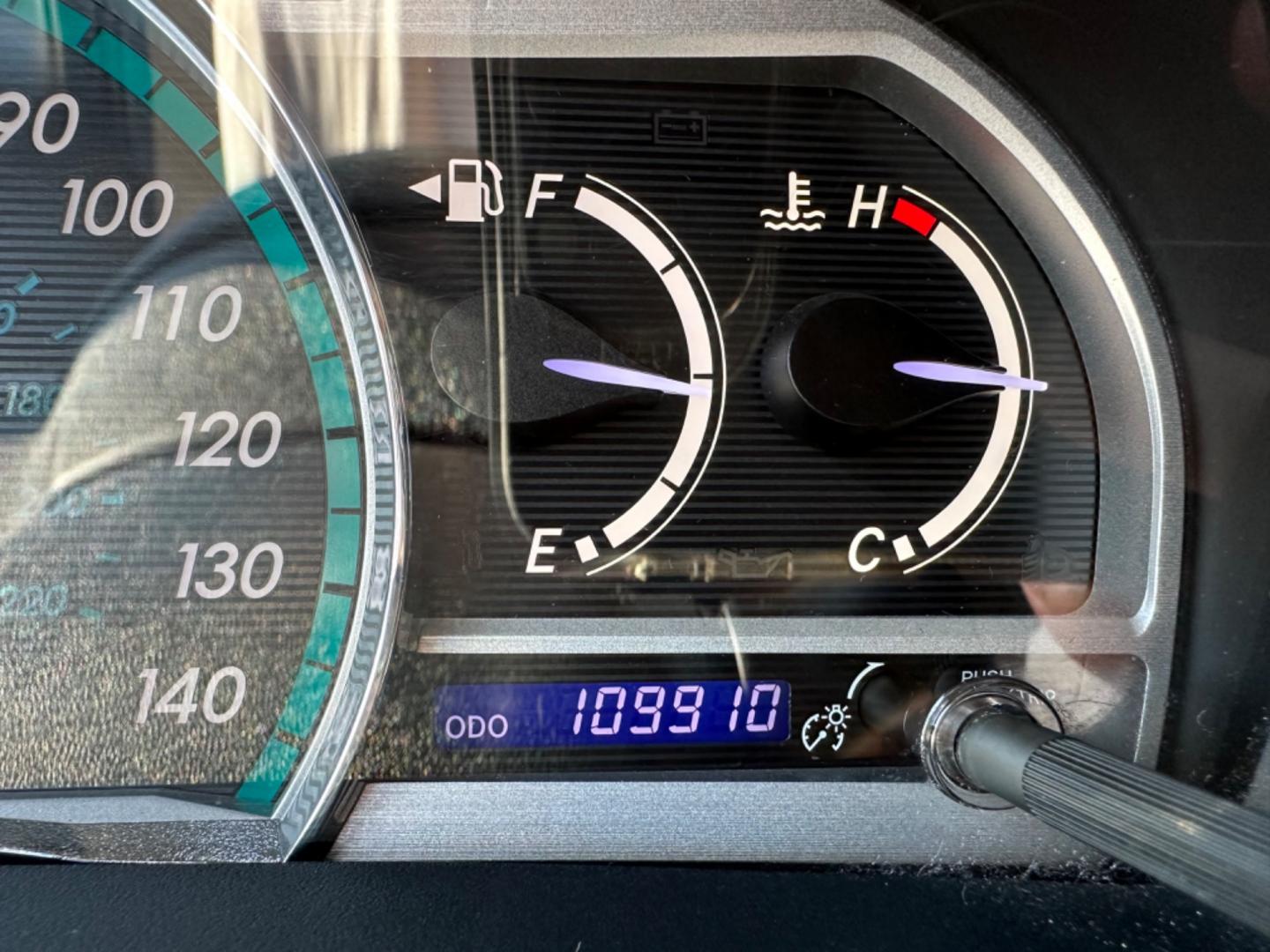 2011 Brown /Tan Toyota Venza Base (4T3ZA3BBXBU) with an 2.7L engine, Automatic transmission, located at 1501 West 15th St., Houston, 77008, (713) 869-2925, 29.797941, -95.411789 - Photo#9